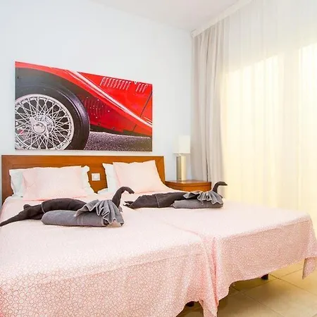 Playa Blanca Sleeps 8 Pool Air Con Wifi Willa